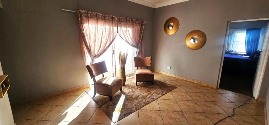 To Let 4 Bedroom Property for Rent in Safari Gardens North West